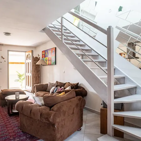 Appartement Carnot Duplex, Spacieux 3 Pieces Avec 2 Sur Les Rue Pietonnes Annecy