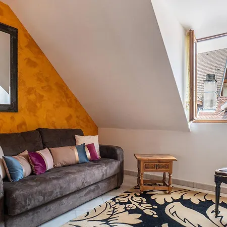 Carnot Duplex, Spacieux 3 Pieces Avec 2 Sur Les Rue Pietonnes Apartmán *